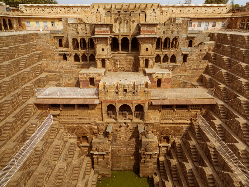 Abhaneri Step Well & Fatehpur Sikri Tour From Jaipur