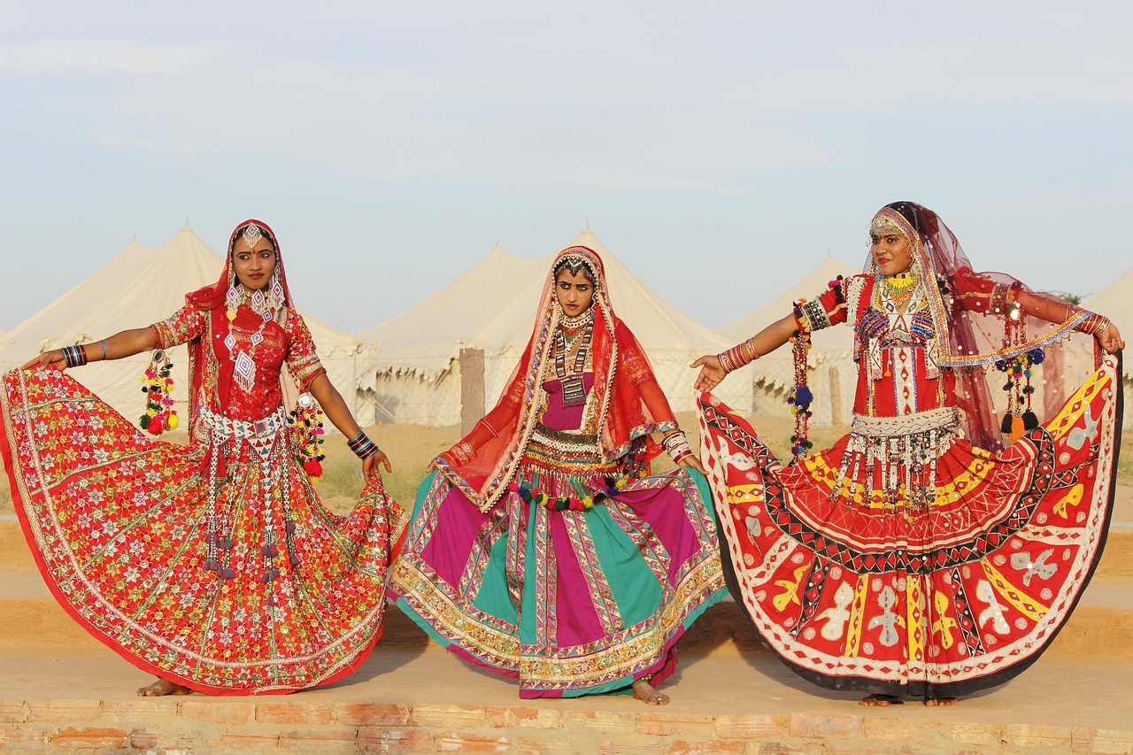 Rajasthan heritage tour featuring majestic forts, royal palaces, colorful traditions, vibrant festivals, and unforgettable cultural experiences together.