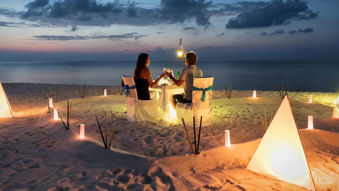 Goa honeymoon package featuring romantic beaches, luxury resorts, sunset cruises, and unforgettable coastal experiences for couples.