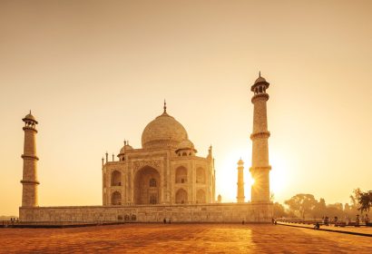 Taj Mahal Day Trip from Hyderabad with Return Flights